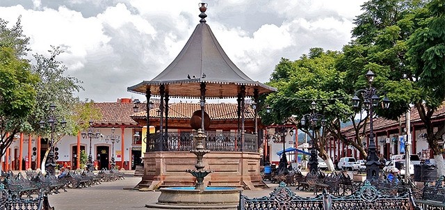 Plaza Principal, Santa Clara del Cobre