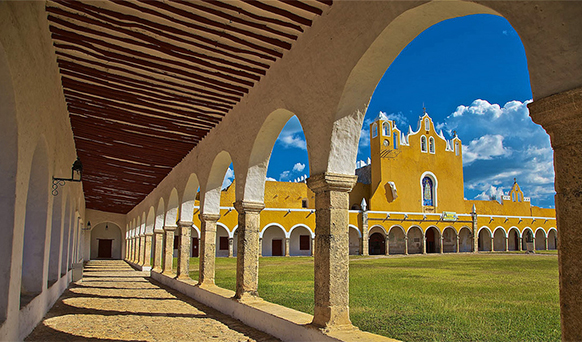 Planea tu viaje a Izamal