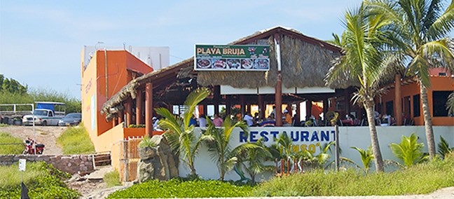 Mr. Lionso Playa Bruja Restaurant, Mazatlán, Sinaloa, México | ZonaTuristica