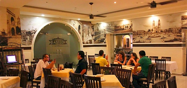 Restaurante El Bastión