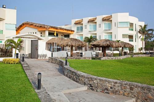 Artisan Family Hotels, Chachalacas