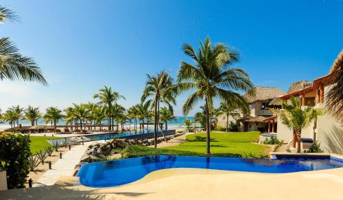 Las Palmas Luxury Villas, Barra de Potosí