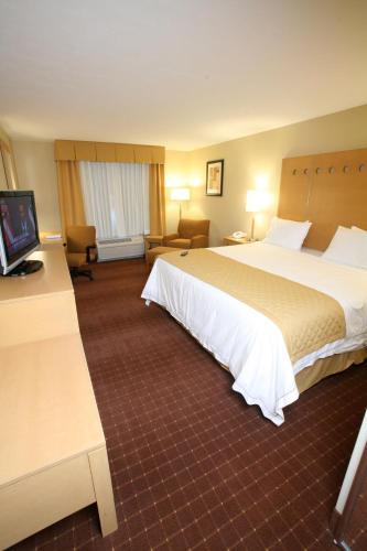 Holiday Inn Express Saltillo Zona Aeropuerto, Saltillo