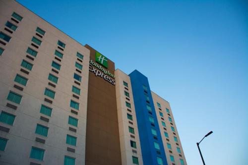 Holiday Inn Express Saltillo Zona Aeropuerto, Saltillo