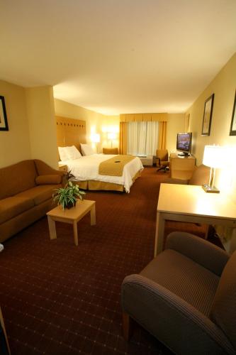 Holiday Inn Express Saltillo Zona Aeropuerto, Saltillo