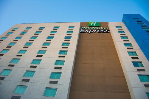 Holiday Inn Express Saltillo Zona Aeropuerto, Saltillo