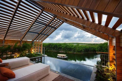 Banyan Tree Mayakoba, Mayakoba