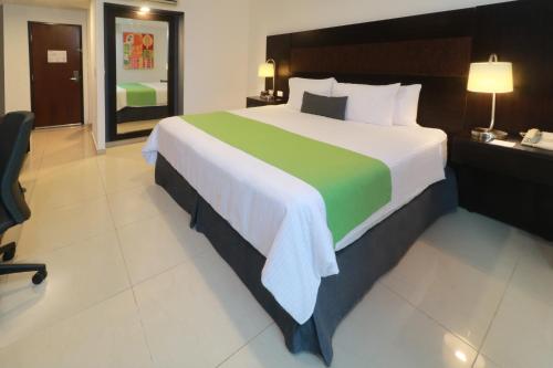 Wyndham Garden Guadalajara Acueducto, Guadalajara