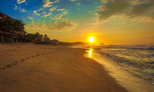 Cabañas Biuzaa, Zipolite