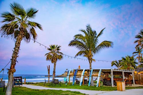 Cerritos Surf Town, El Pescadero