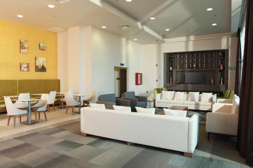 Hampton Inn and Suites by Hilton Aguascalientes, Aguascalientes