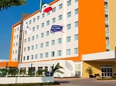 Hampton Inn and Suites by Hilton Paraiso, Paraíso