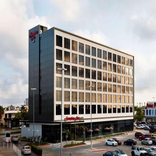 Hampton Inn by Hilton Cancún Cumbres, Cancún