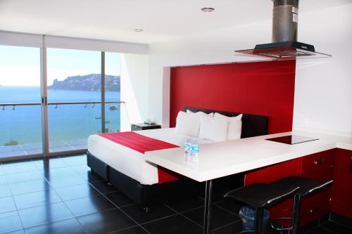 Ramada by Wyndham Acapulco Hotel & Suites, Acapulco