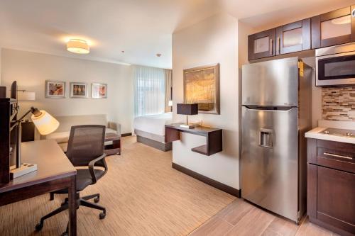 Staybridge Suites Saltillo, Saltillo