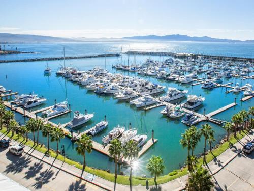 Coral and Marina, Ensenada