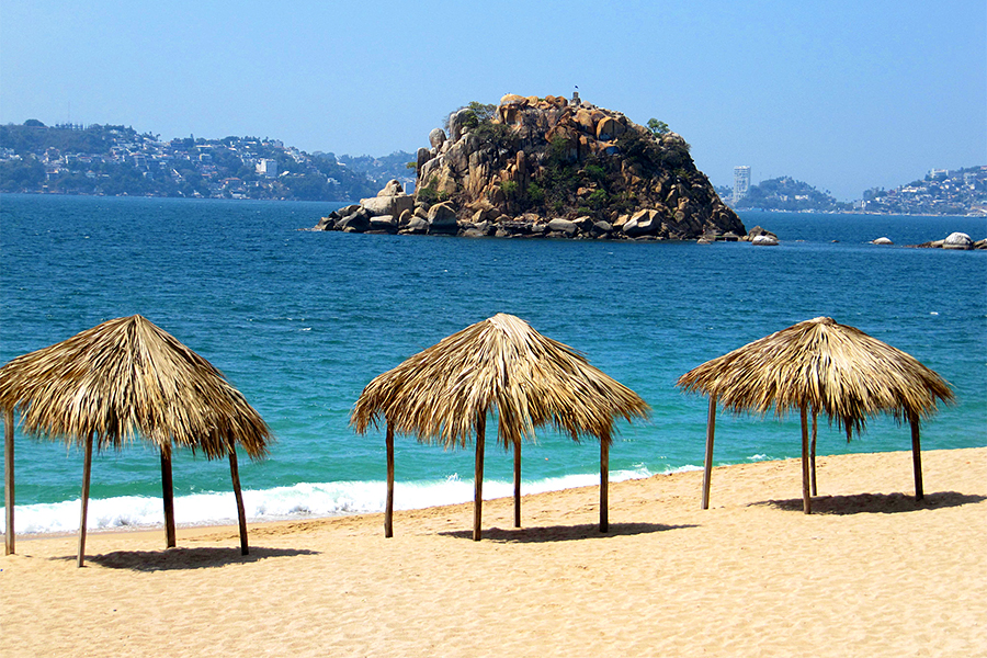 5 hoteles baratos mejor calificados en Acapulco | Expertos en México